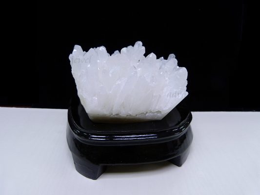 白水晶簇 crystal