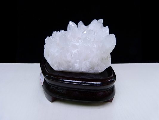 白水晶簇 crystal