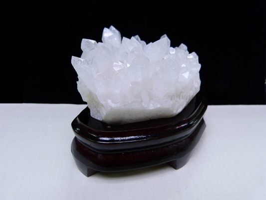 白水晶簇 crystal