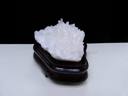 白水晶簇 crystal