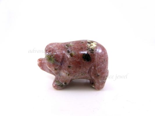 動物雕刻-豬-紅梅花